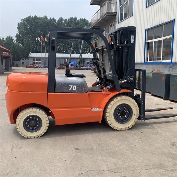 Electric Articulated Forklift Electric Articulated Forklift